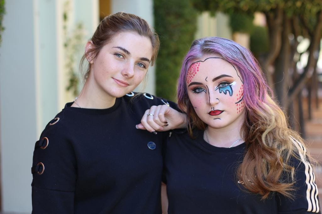 Brow styling session